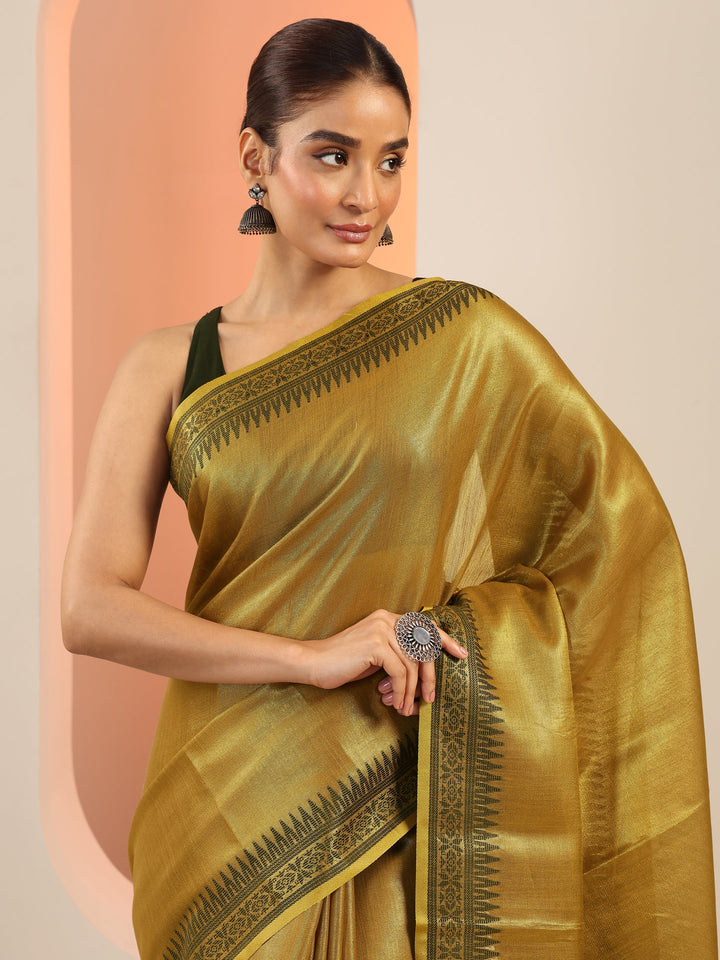 Gold Solid Silk Saree With Unstitched Blouse Piece