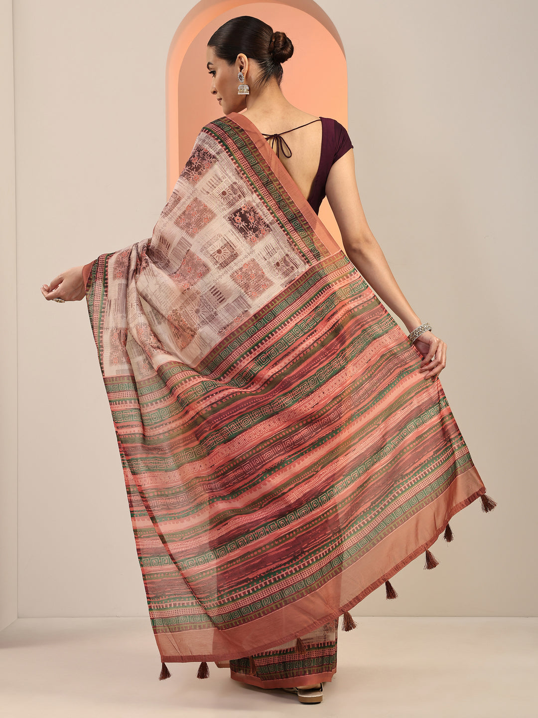 Rust Printed Silk Blend Saree With Unstitched Blouse Piece
