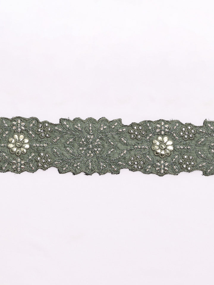 Libas Art Green Embroidered Silk Blend Saree With Unstitched Blouse Piece