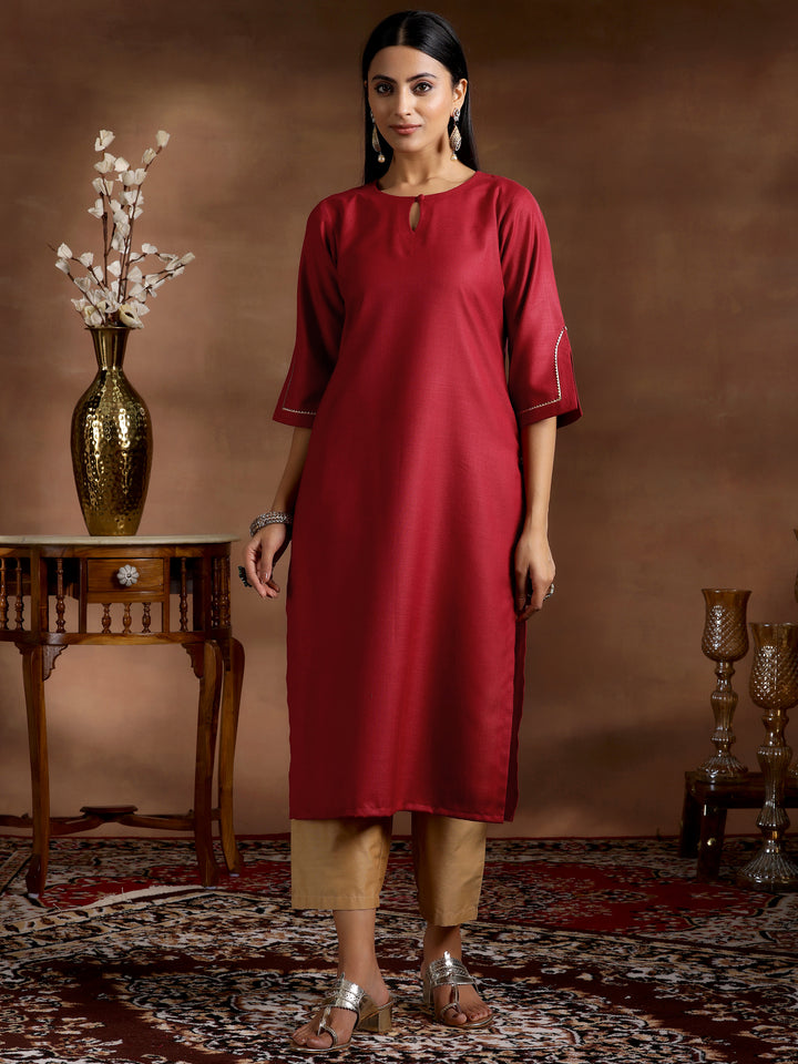 Maroon Solid Cotton Blend Straight Kurta