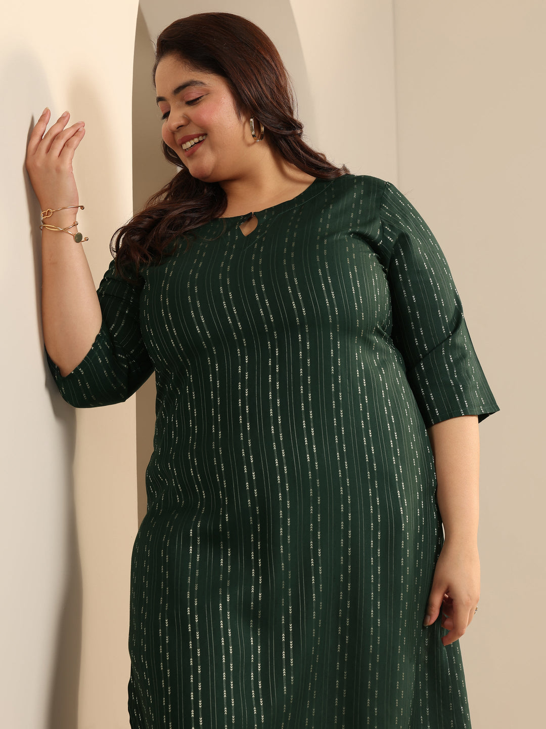 Green Woven Design Viscose Straight Kurta