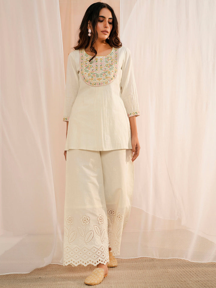 Off White Yoke Design Cotton Straight Kurti