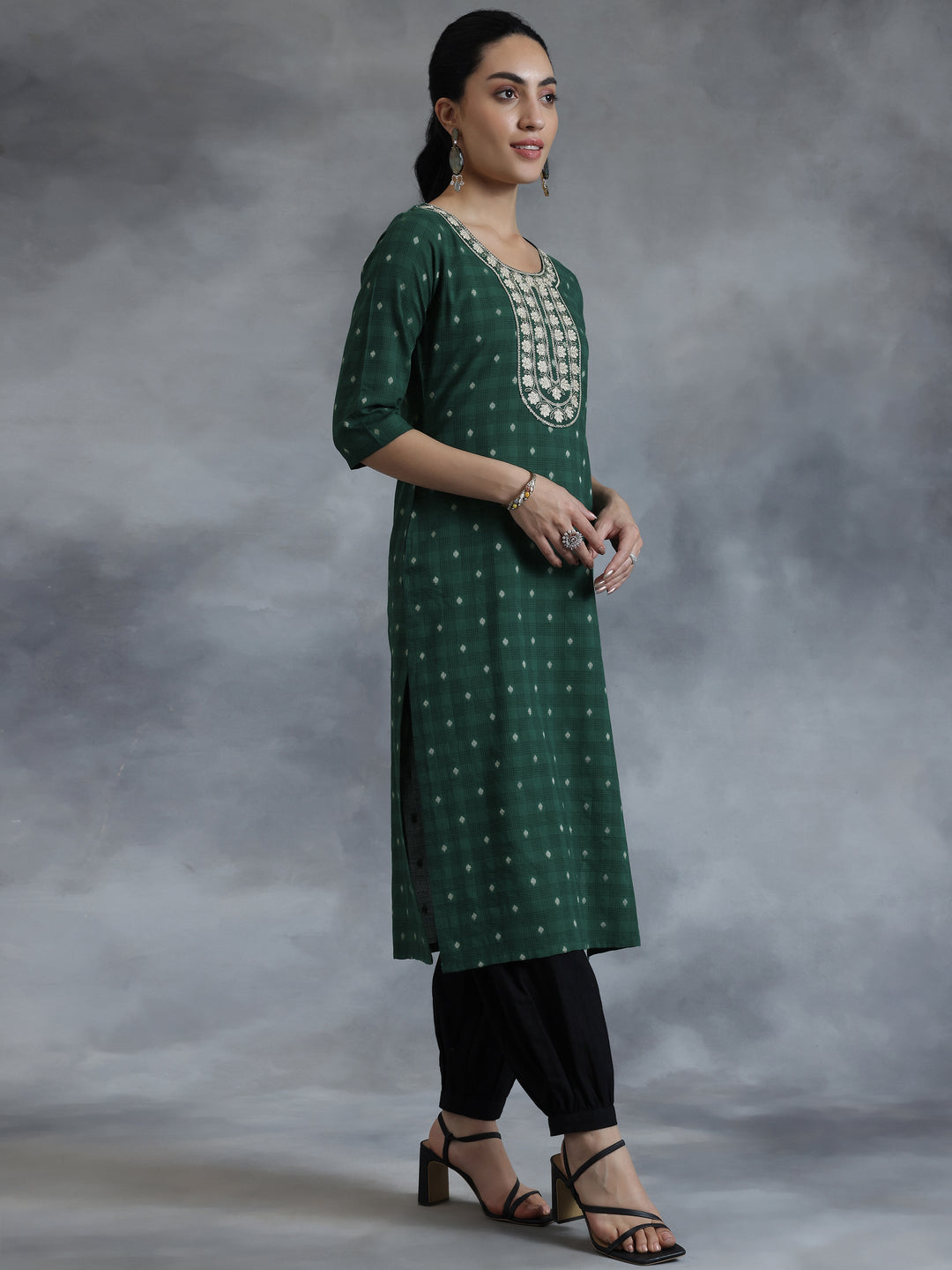 Green Yoke Design Cotton Straight Kurta