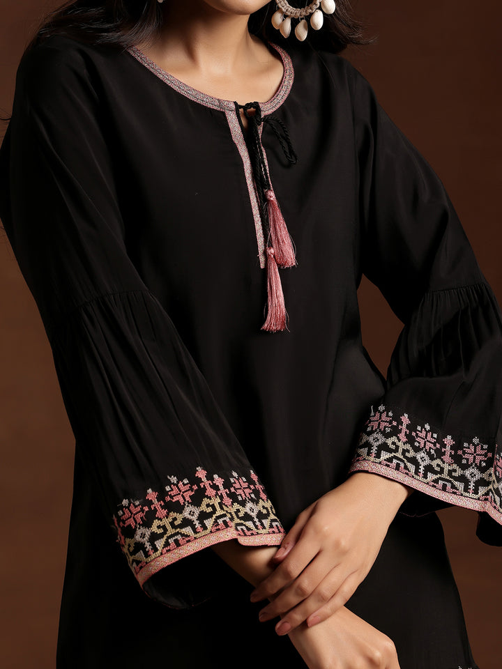 Black Embroidered Silk Blend Straight Kurti