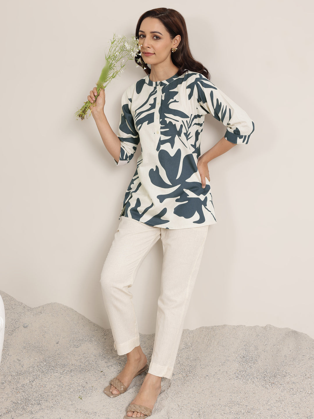 Grey Printed Cotton Straight Short Kurti