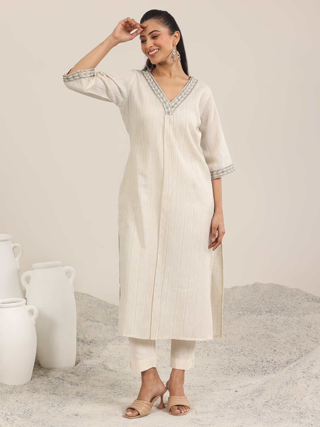 Off White Solid Cotton Blend Straight Kurta