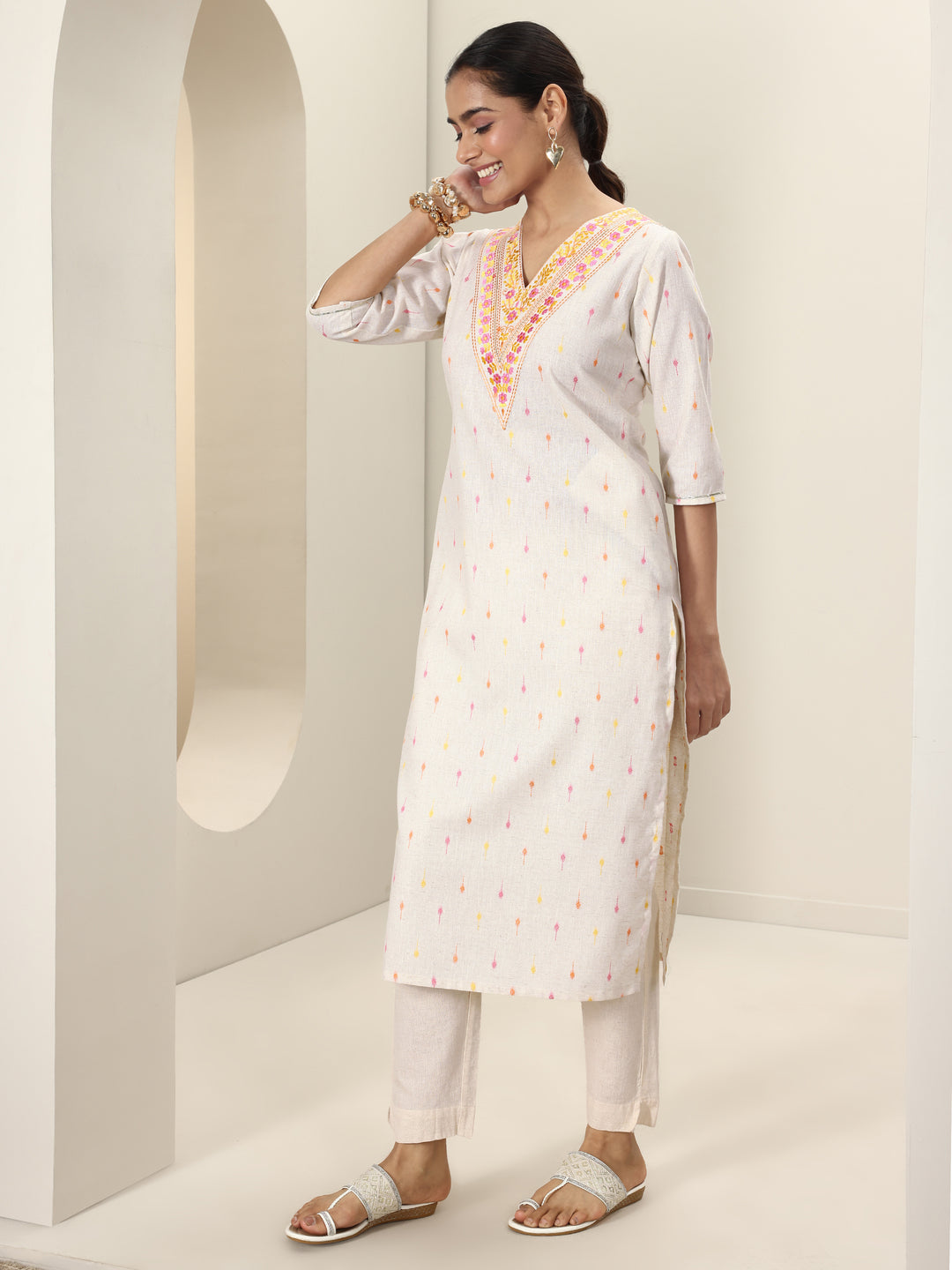 Off White Embroidered Cotton Straight Kurta