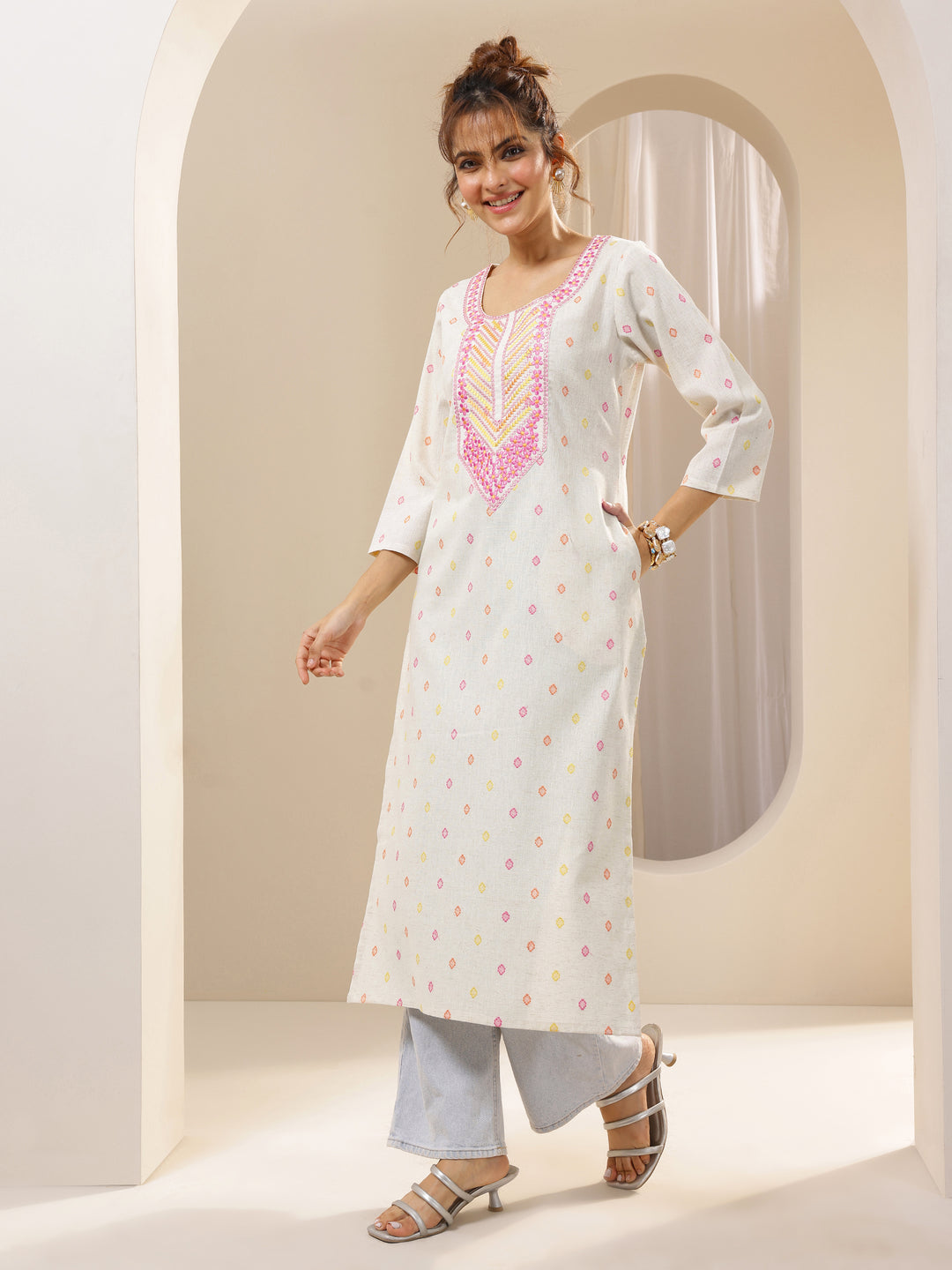 Off White Embroidered Cotton Straight Kurta