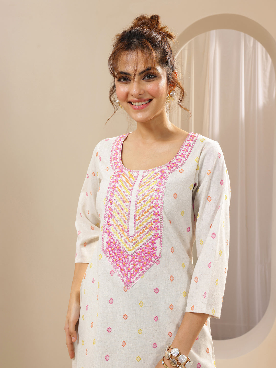 Off White Embroidered Cotton Straight Kurta