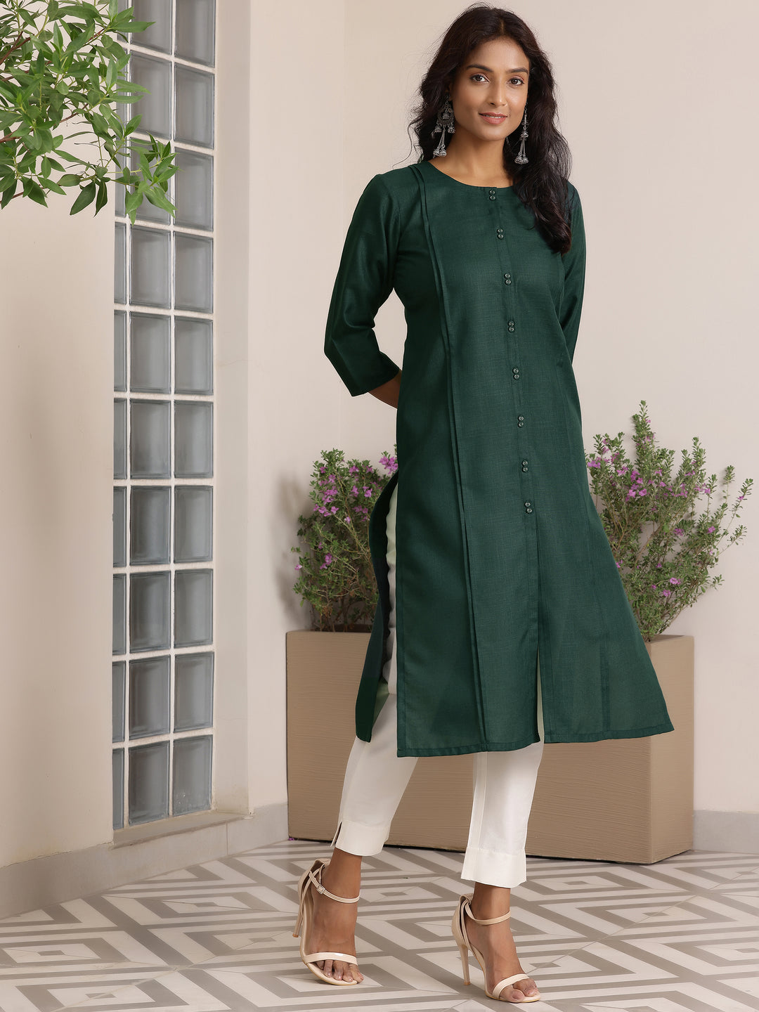 Green Solid Cotton Blend Straight Kurta