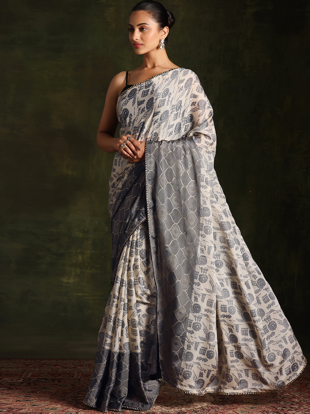 Beige Printed Silk Blend Saree With Unstitched Blouse Piece