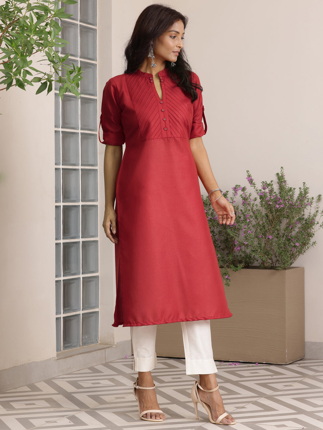 Red Solid Cotton Blend Straight Kurta