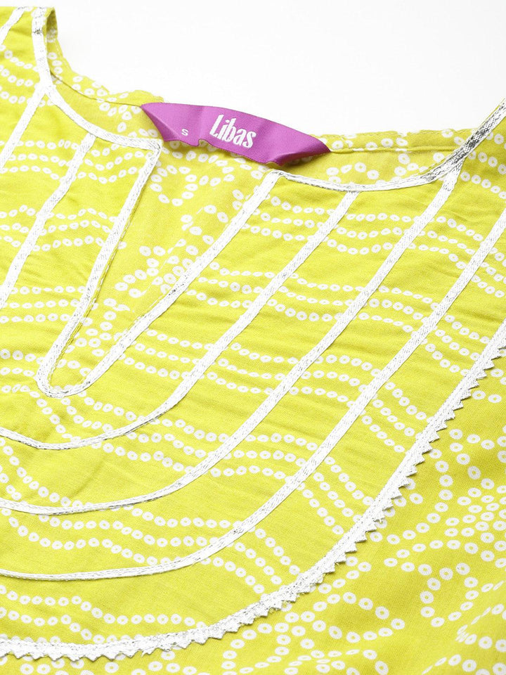 Green Yoke Design Cotton Anarkali Suit Set With Trousers