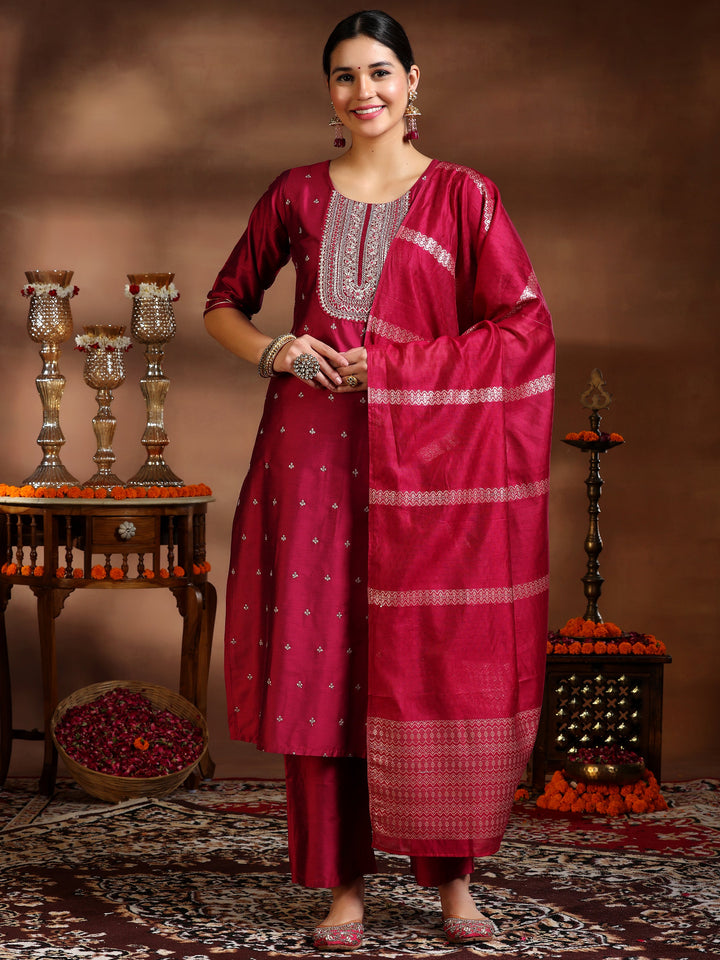 Pink Embroidered Silk Blend Straight Suit With Dupatta