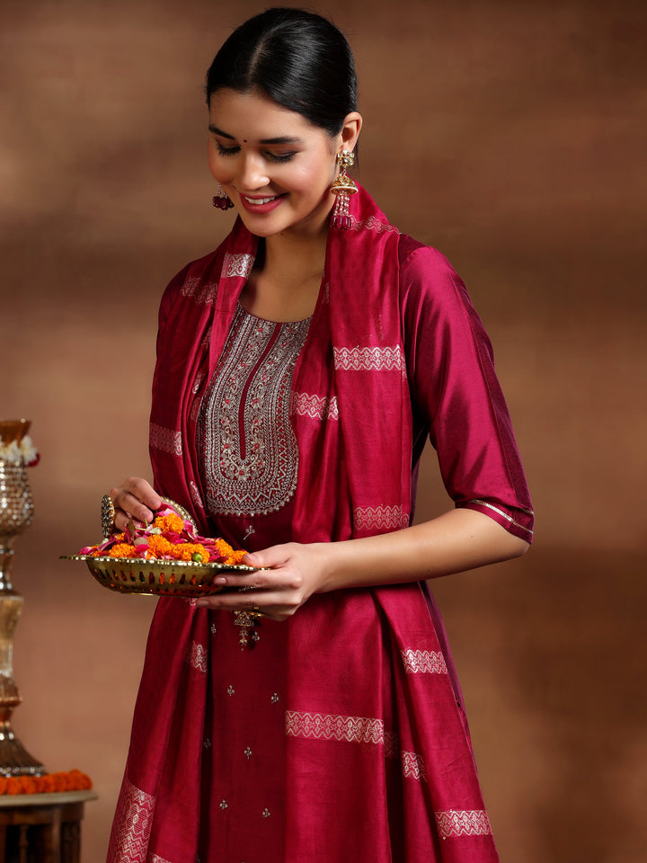 Pink Embroidered Silk Blend Straight Suit With Dupatta