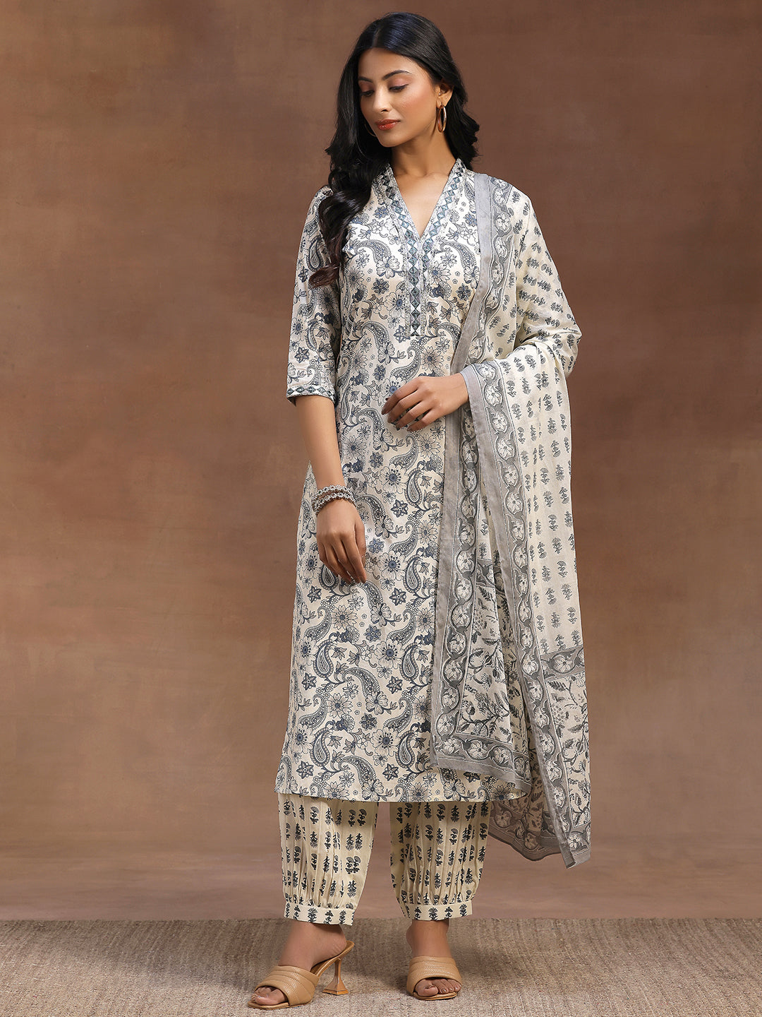 Grey Printed Cotton Straight Suit With Dupatta