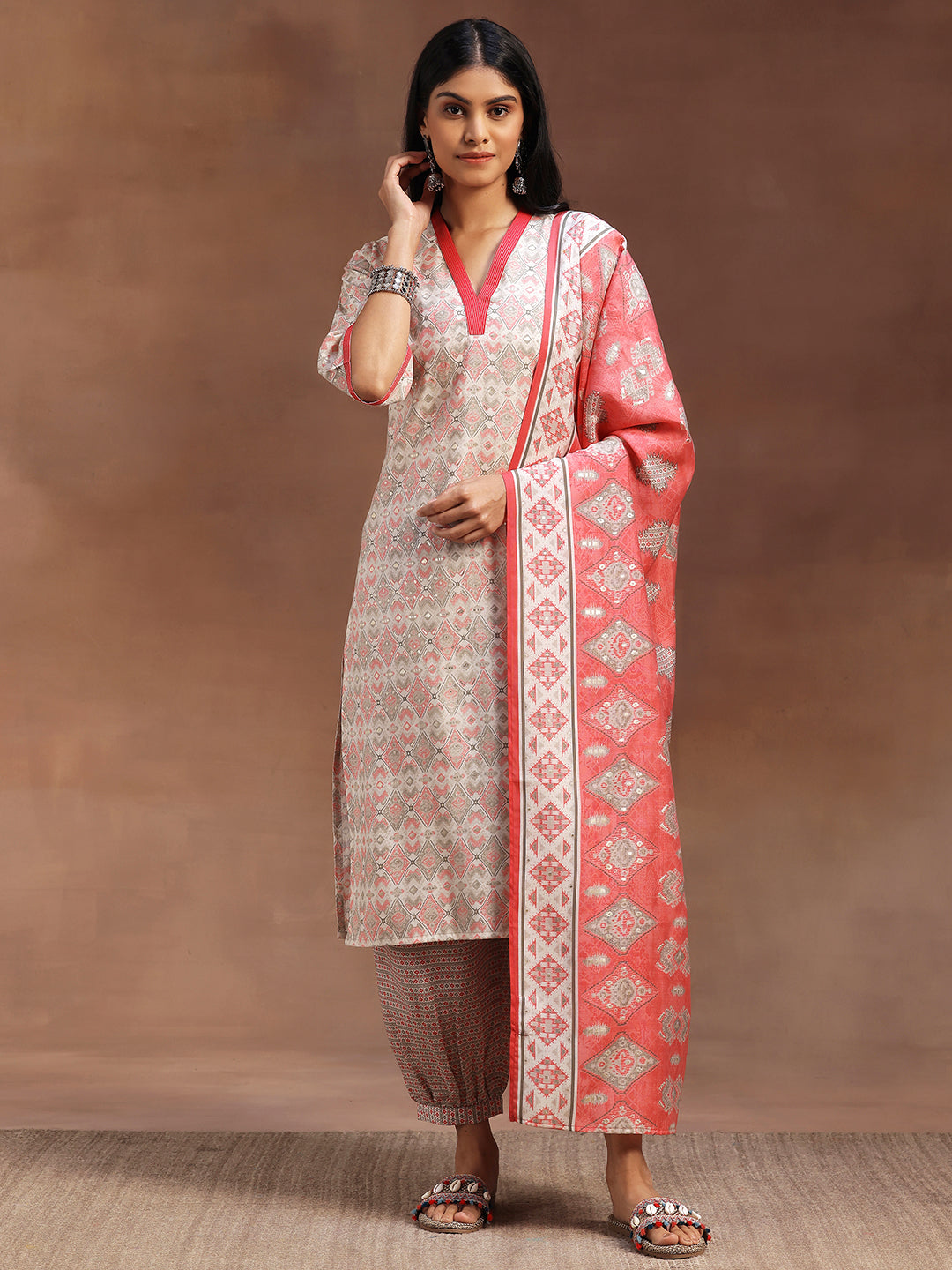 Pink Printed Silk Blend Straight Suit With Dupatta
