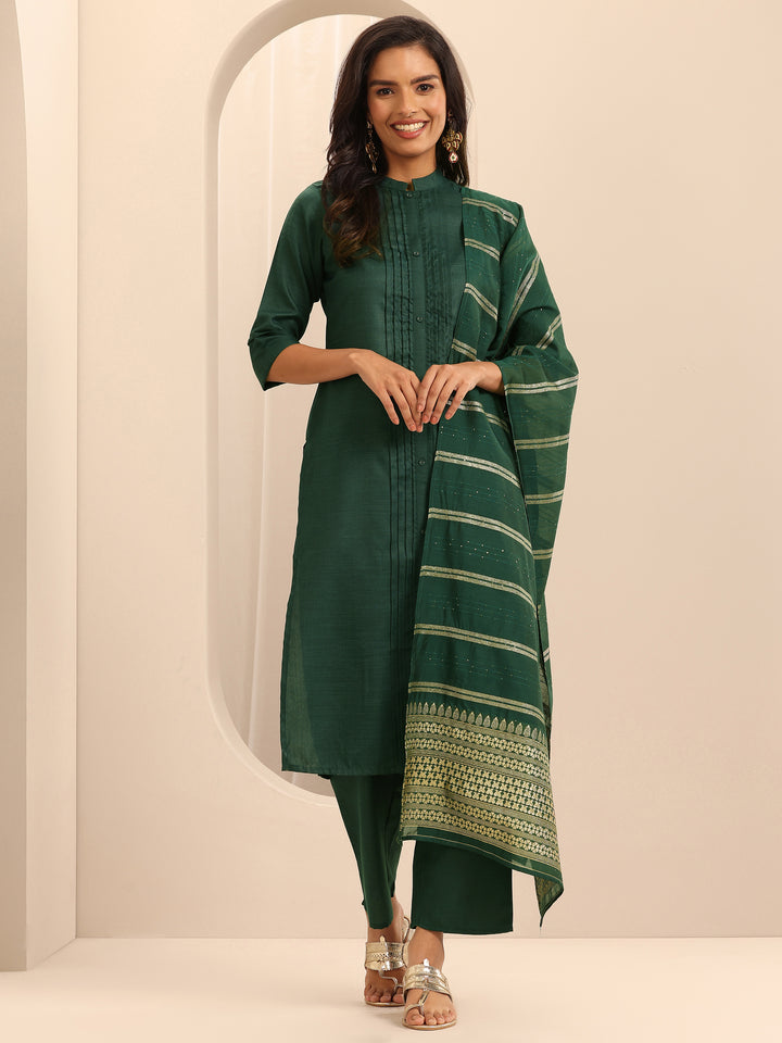 Green Solid Cotton Blend Straight Suit With Dupatta