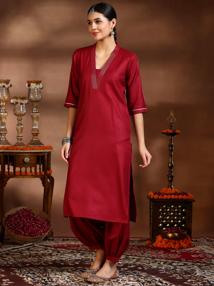 Maroon Solid Cotton Blend Straight Suit With Dupatta