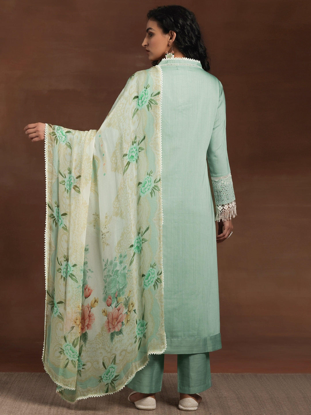 Green Embroidered Silk Blend Straight Suit With Dupatta