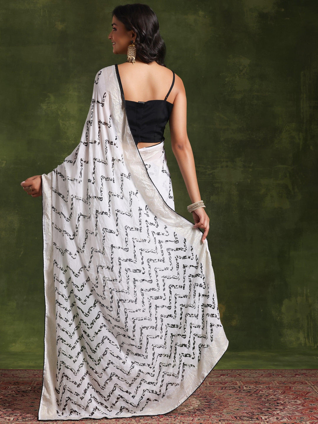 Off White Printed Poly Georgette Saree With Unstitched Blouse Piece - Libas