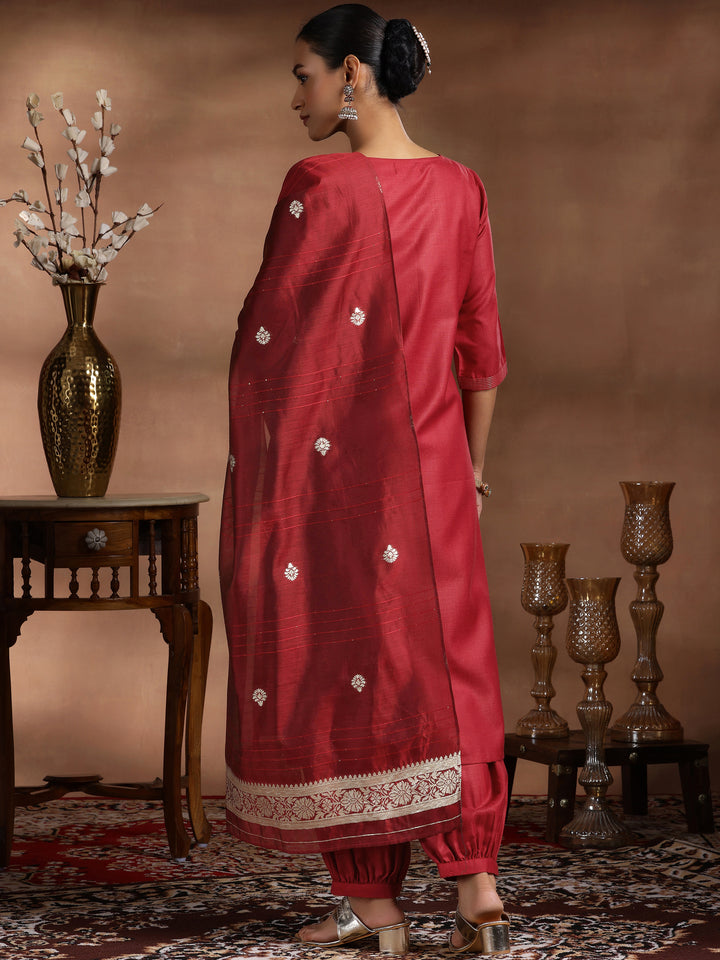 Maroon Solid Cotton Blend Straight Suit With Dupatta