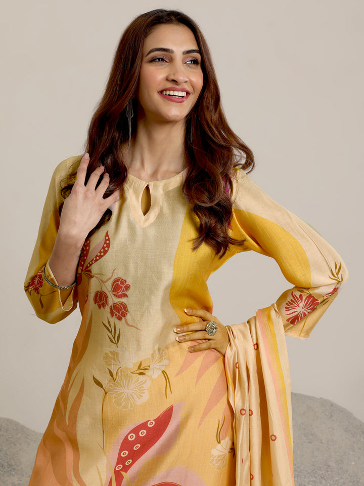 Peach Printed Silk Blend Straight Suit Set With Dupatta