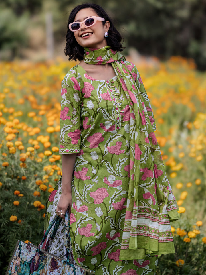 Green Printed Cotton Straight Suit Sets With Dupatta