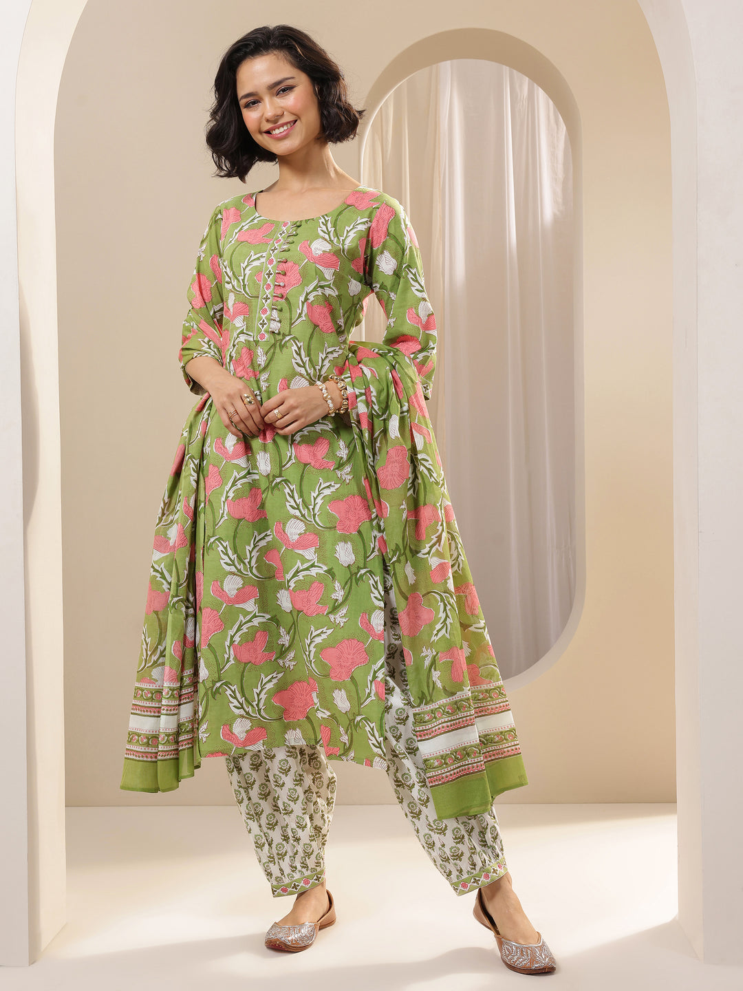 Green Printed Cotton Straight Suit Sets With Dupatta