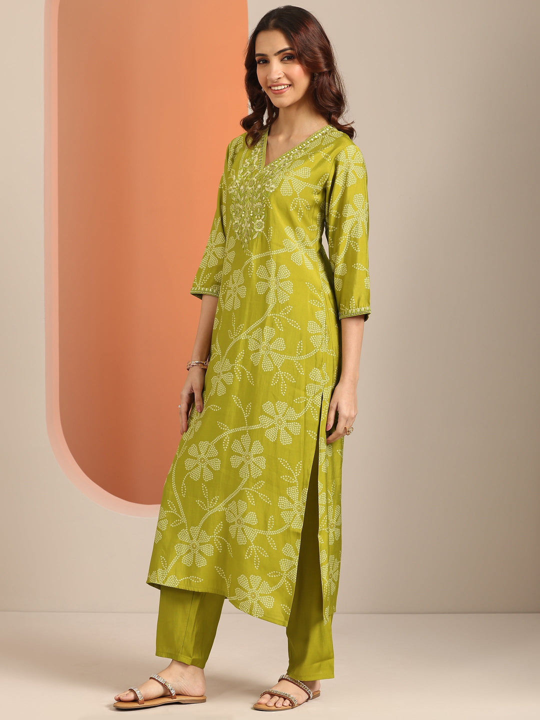 Green Printed Silk Blend Straight Suit With Dupatta