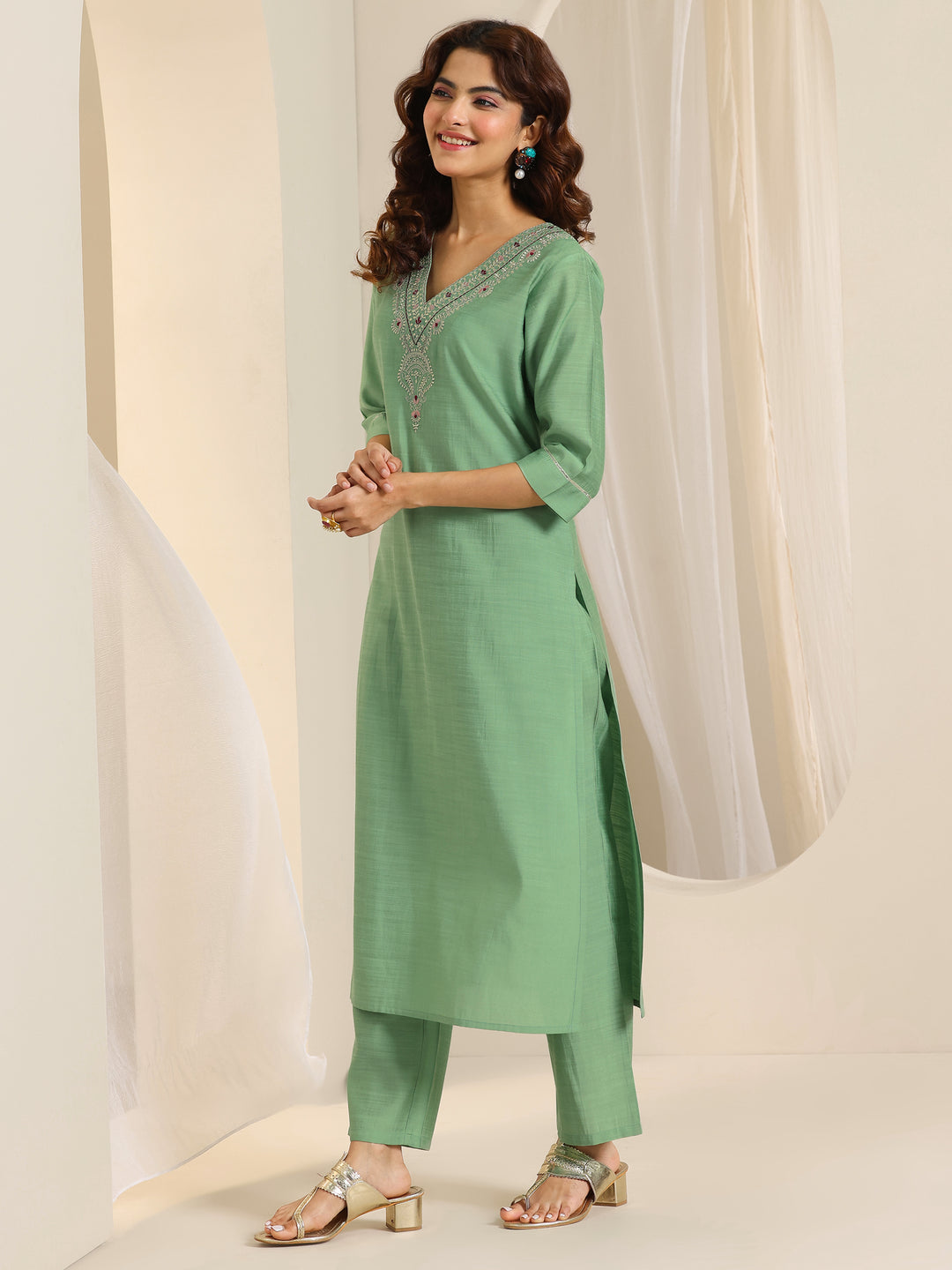 Green Yoke Design Silk Blend Straight Suit Set With Dupatta