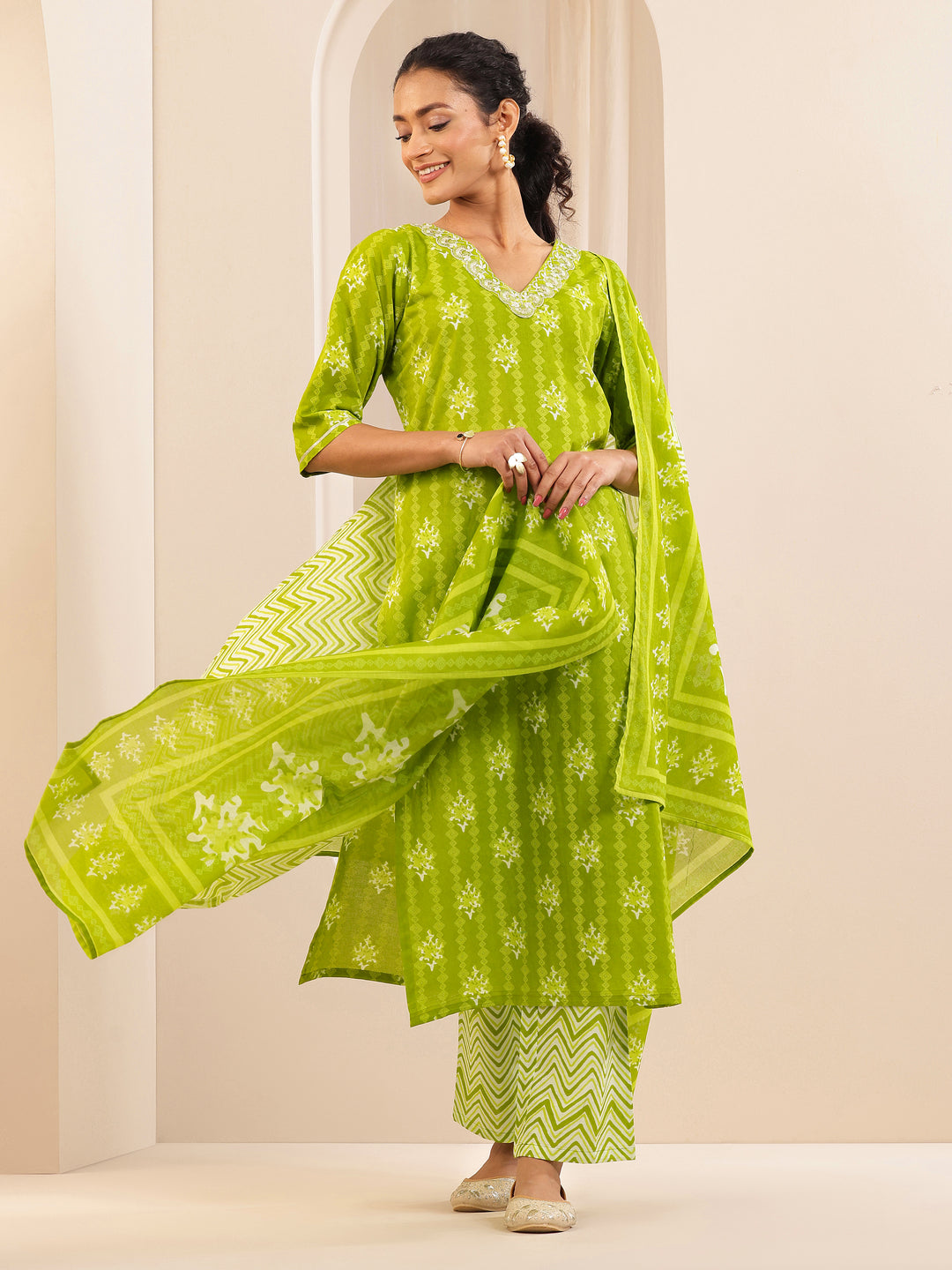 Green Printed Cotton Straight Suit Sets With Dupatta