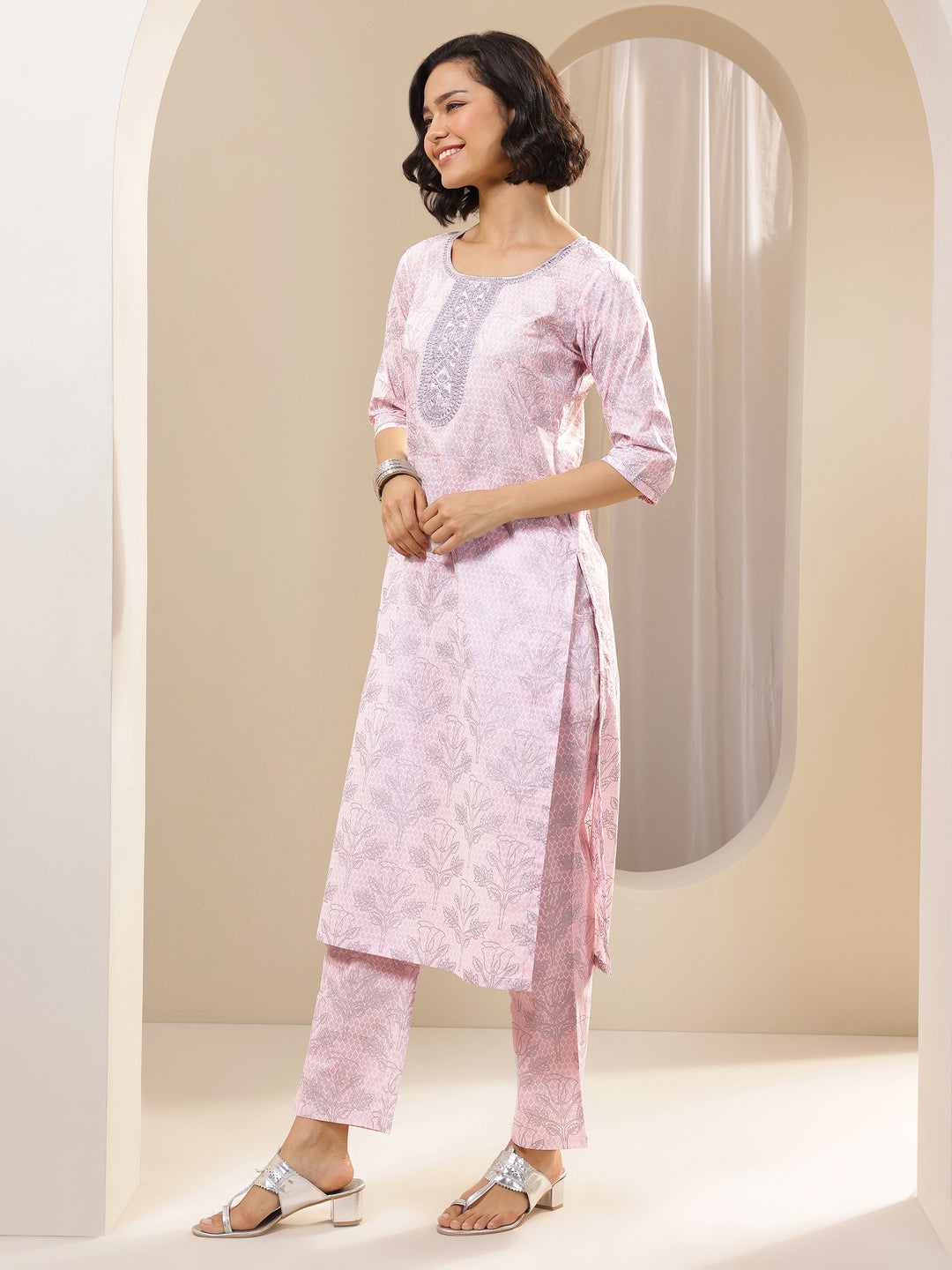 Pink Printed Cotton Straight Suit Sets With Dupatta