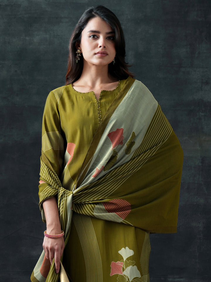 Green Printed Silk Blend Straight Suit Set With Dupatta