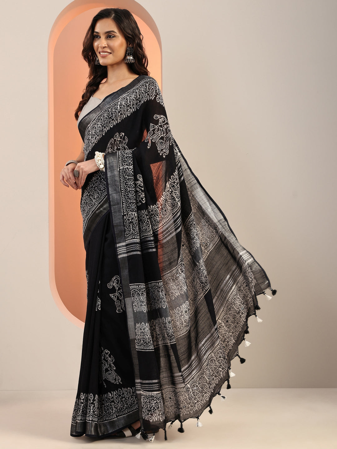 Black Printed Cotton Saree With Unstitched Blouse Piece