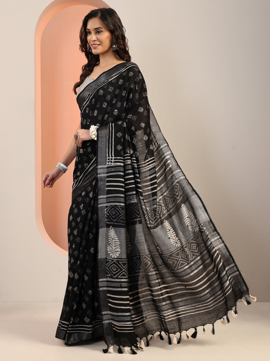 Black Printed Cotton Saree With Unstitched Blouse Piece