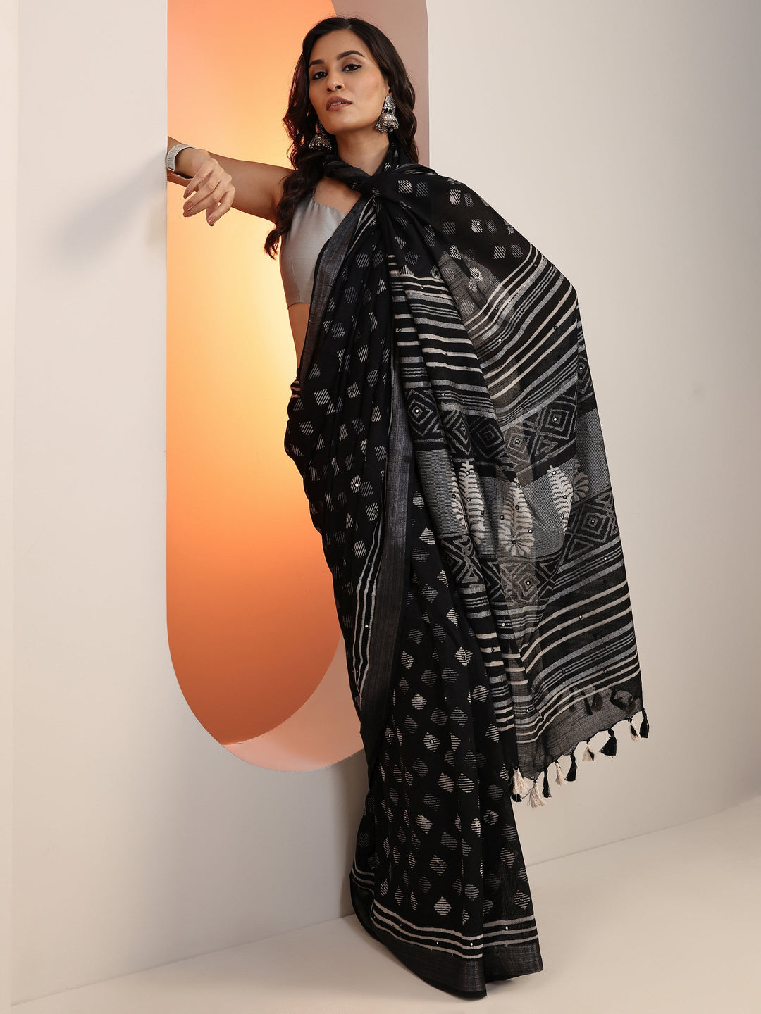 Black Printed Cotton Saree With Unstitched Blouse Piece