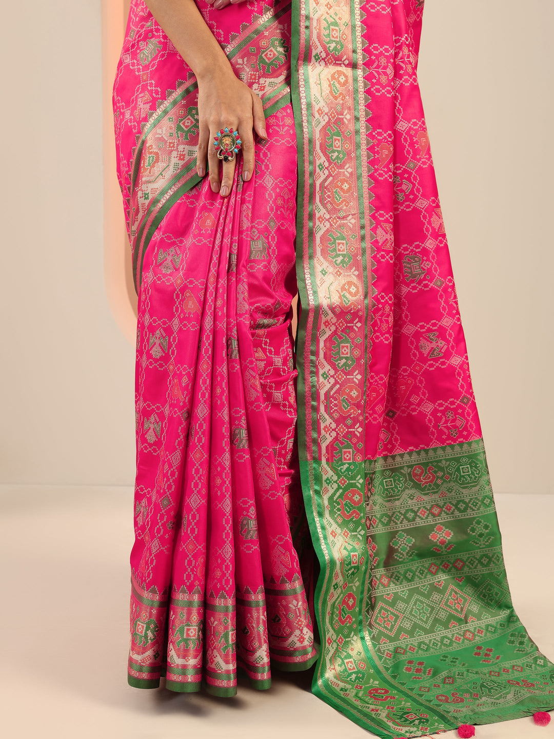 Pink Woven Silk Blend Saree With Unstitched Blouse Piece