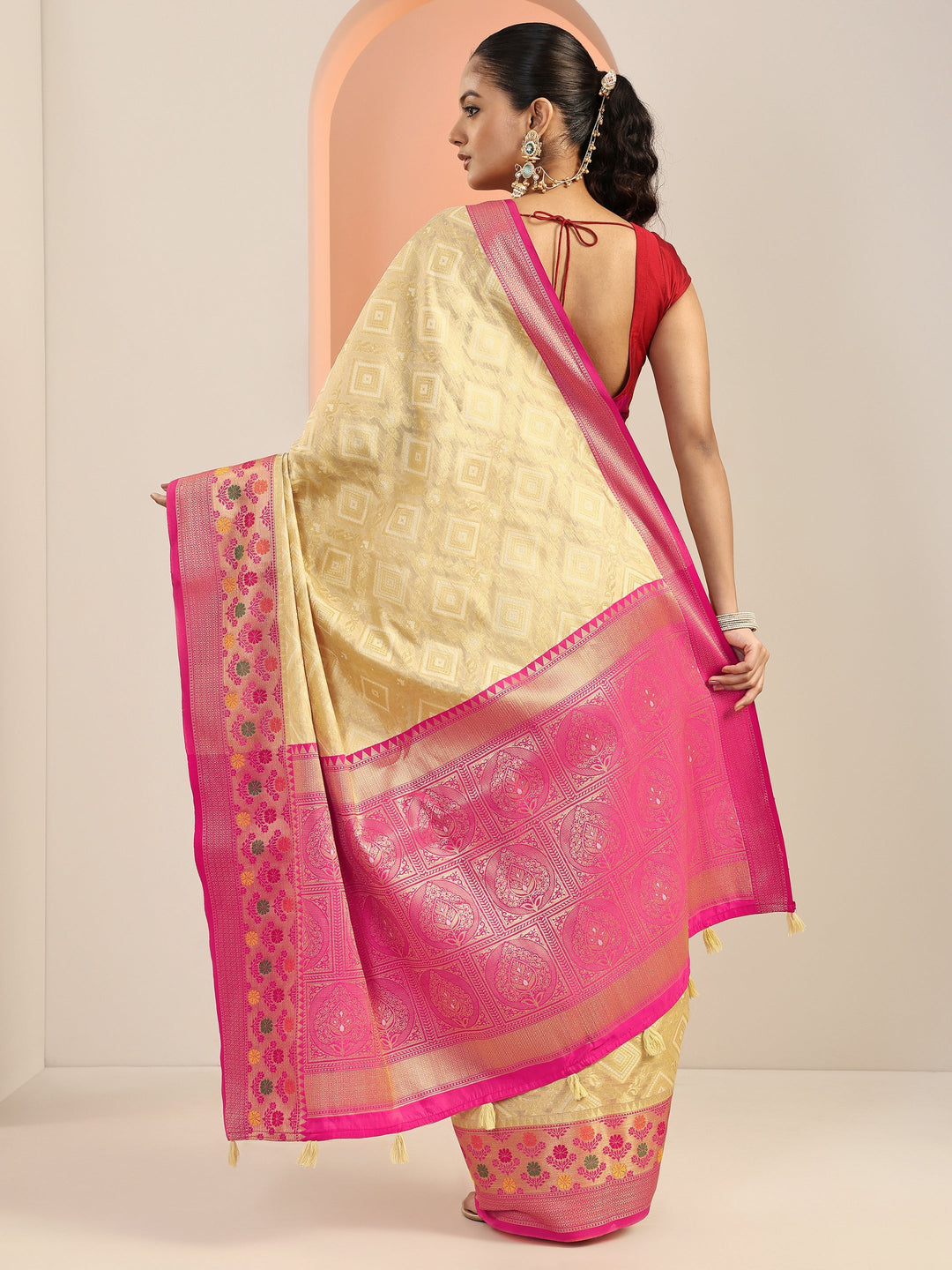 Beige Woven Silk Blend Saree With Unstitched Blouse Piece