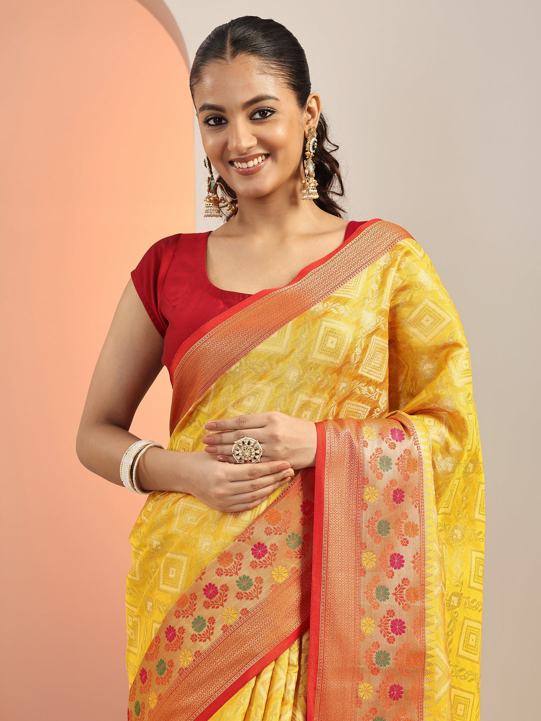 Yellow Woven Banarasi Silk Blend Saree With Unstitched Blouse Piece