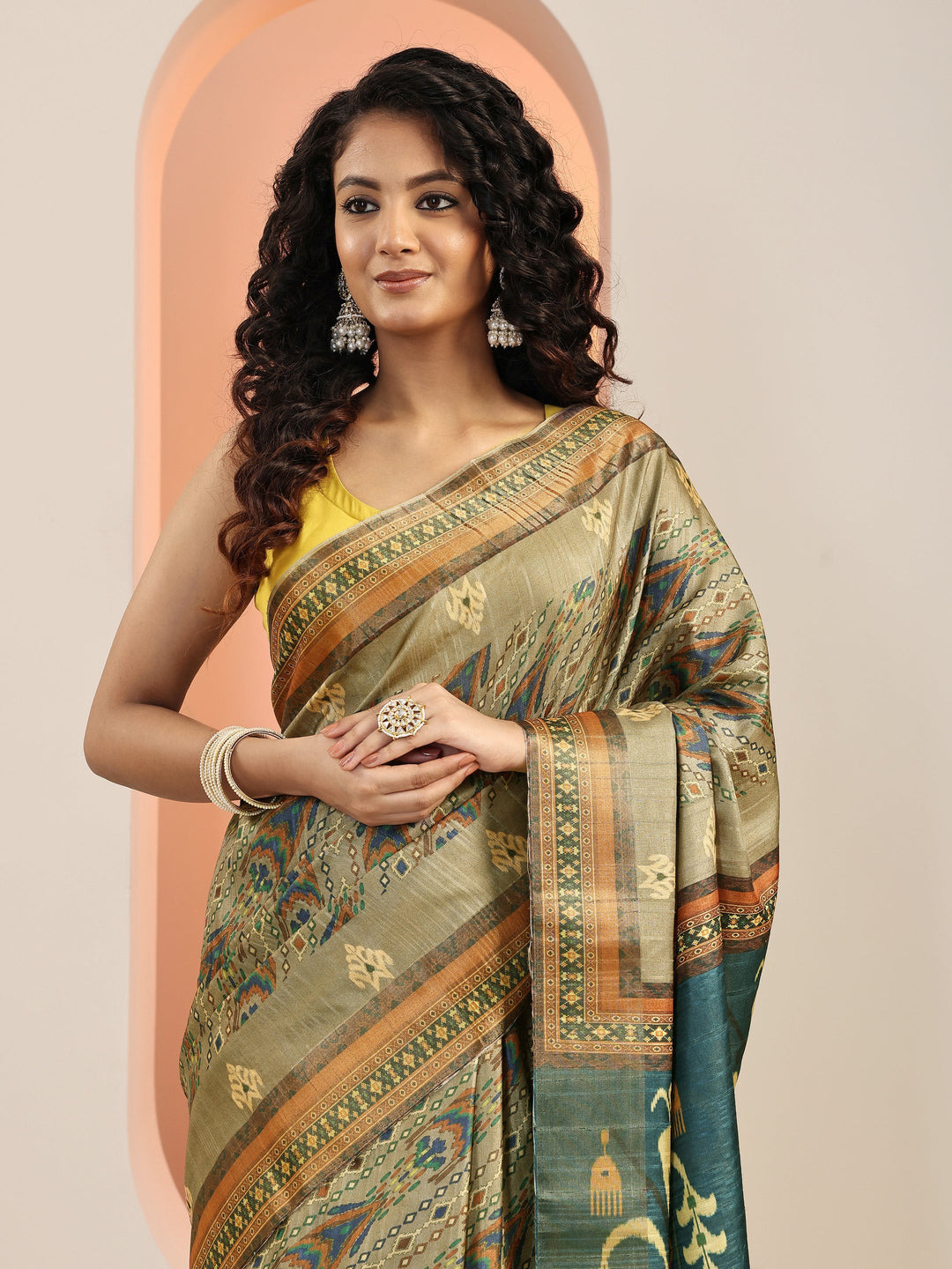 Teal Printed Silk Blend Saree With Unstitched Blouse Piece