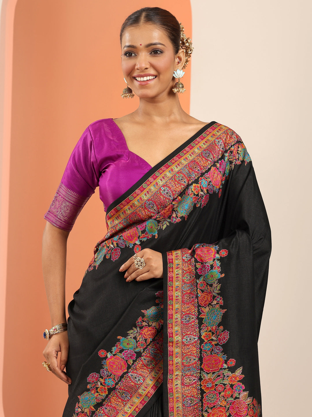 Black Printed Silk Blend Saree With Unstitched Blouse Piece