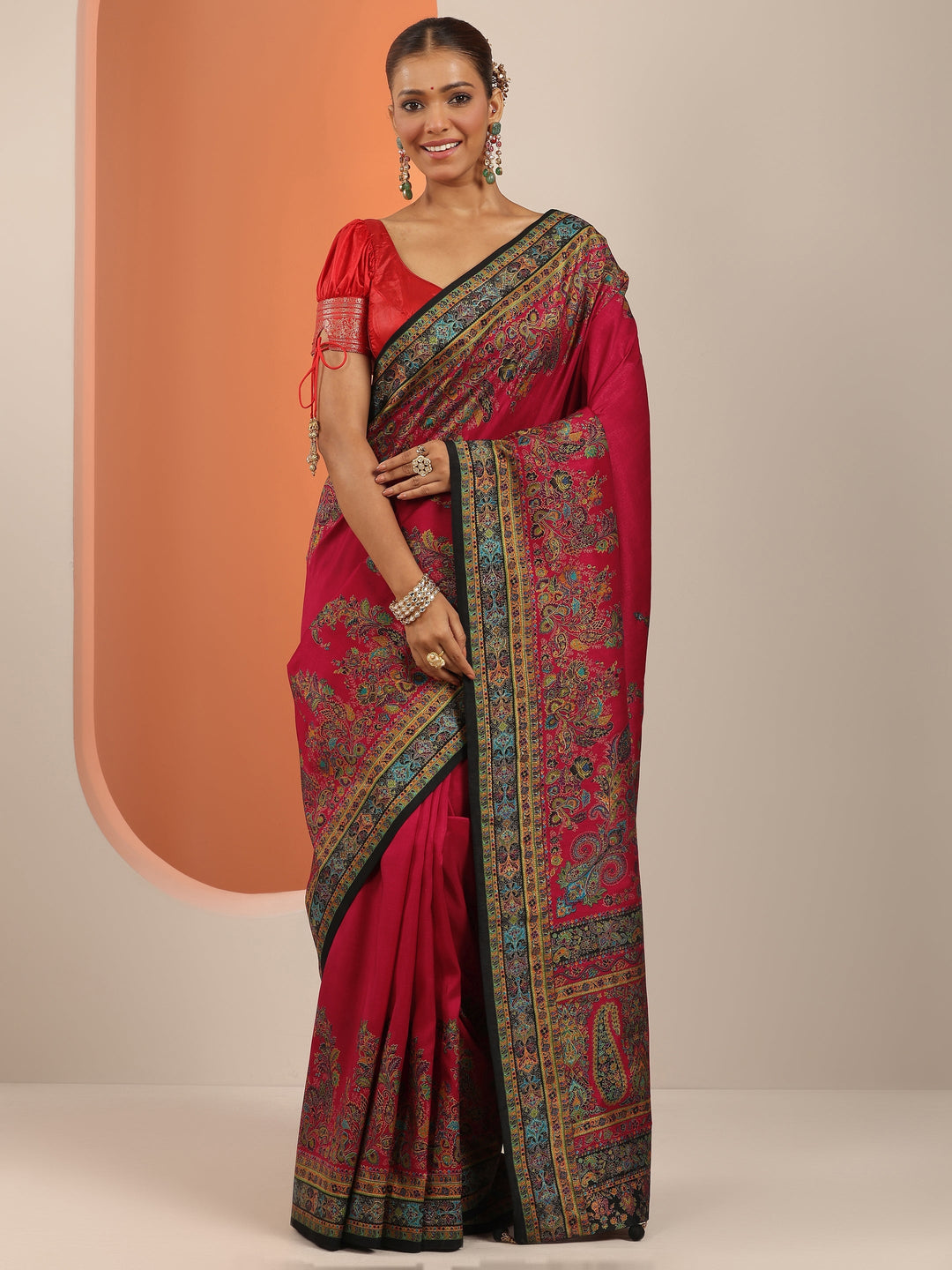 Red Printed Silk Blend Saree With Unstitched Blouse Piece