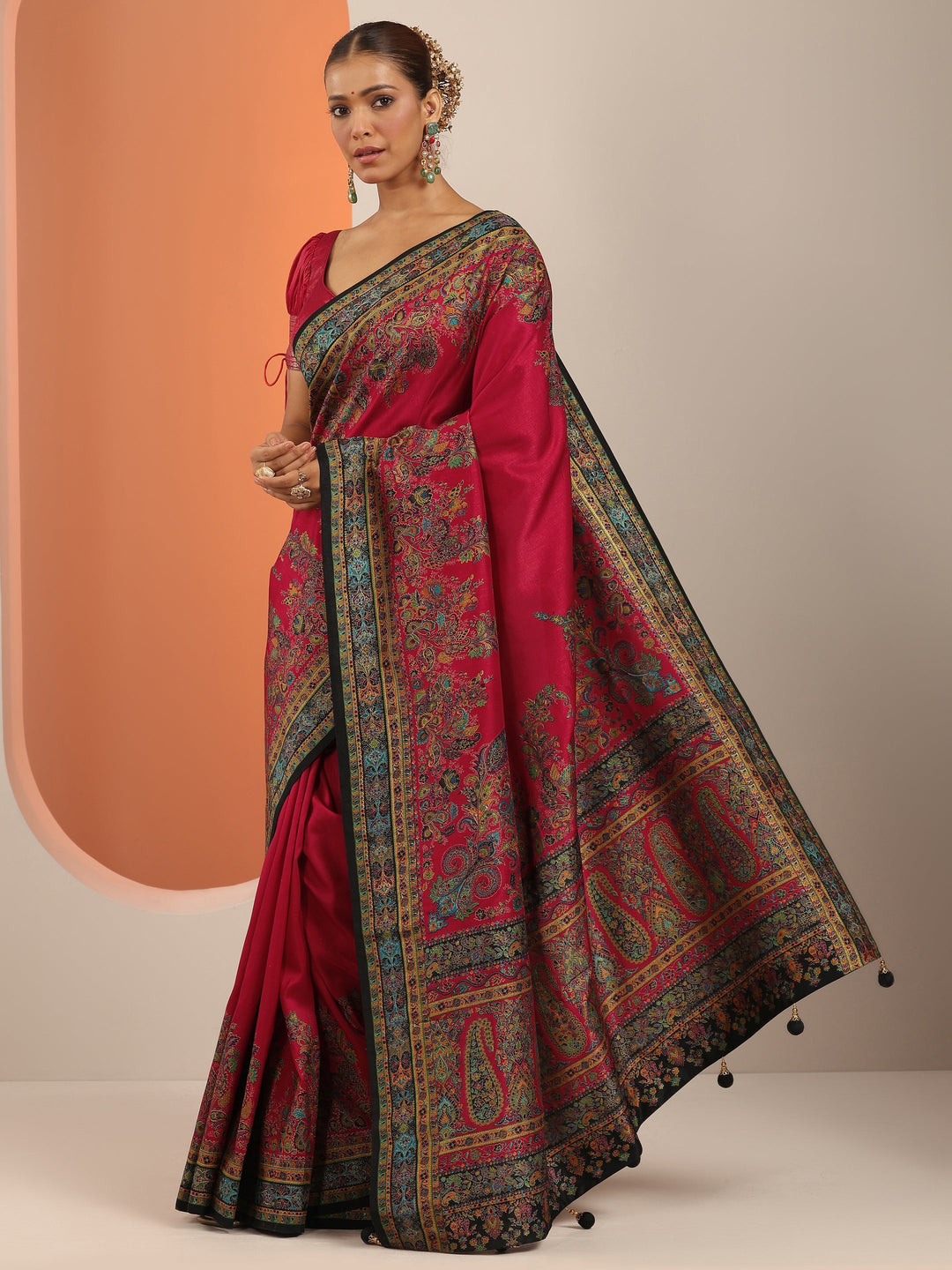 Red Printed Silk Blend Saree With Unstitched Blouse Piece