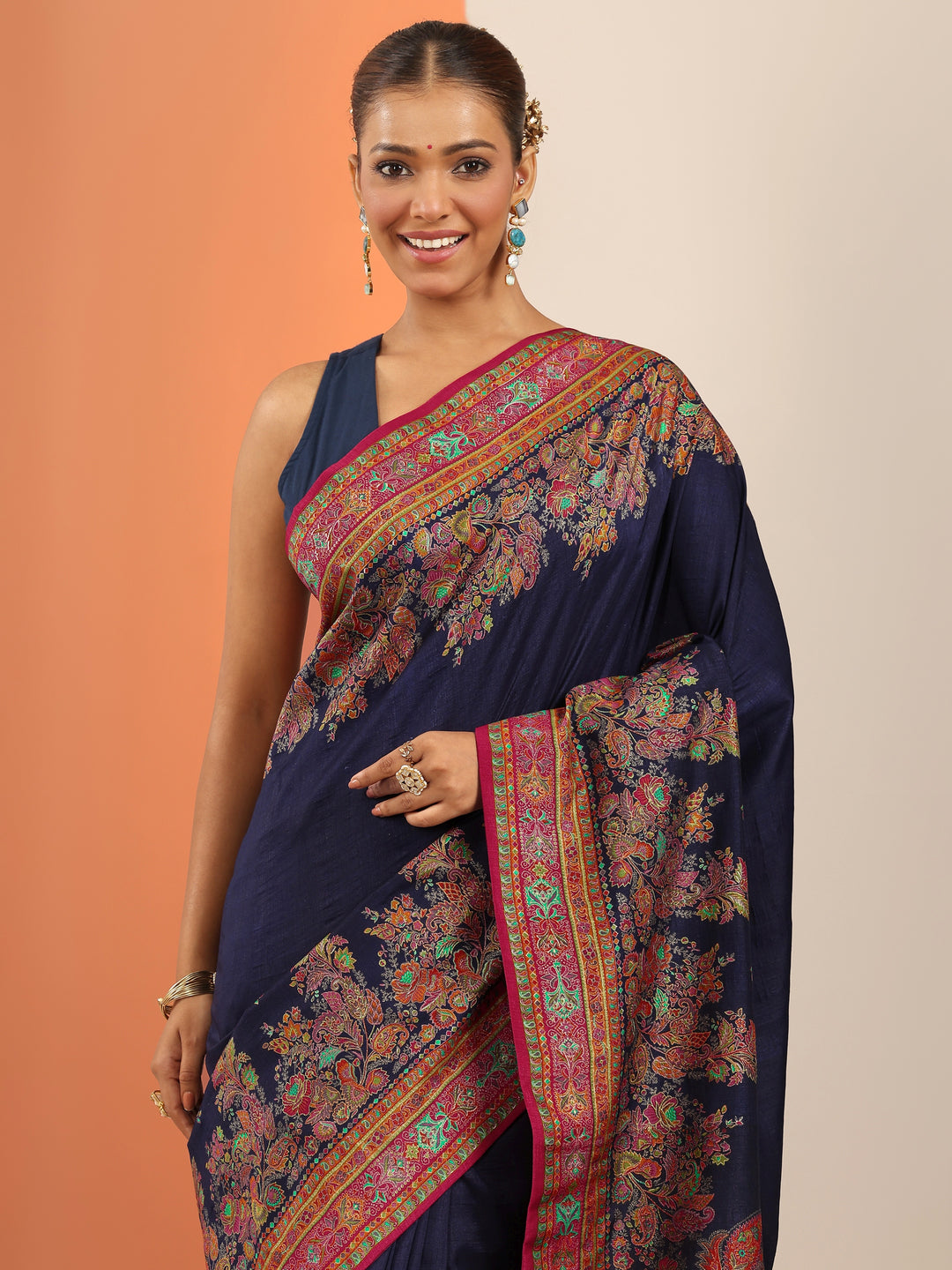 Navy Blue Printed Silk Blend Saree With Unstitched Blouse Piece