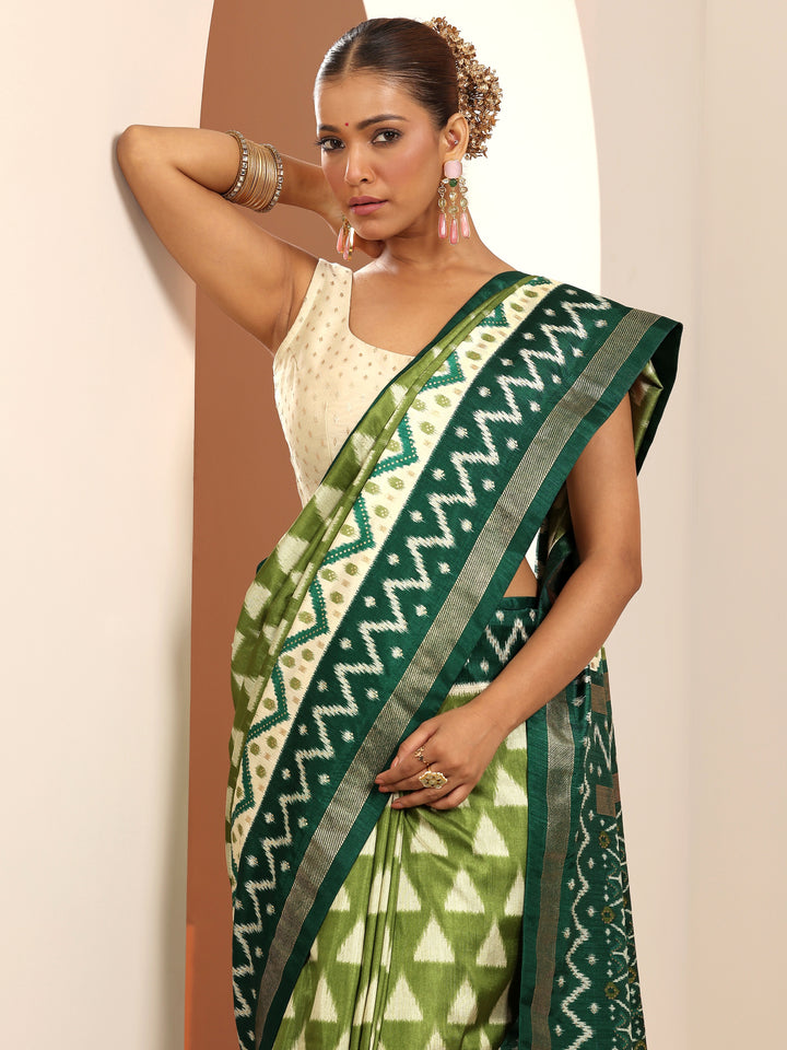 Green Printed Silk Blend Saree With Unstitched Blouse Piece