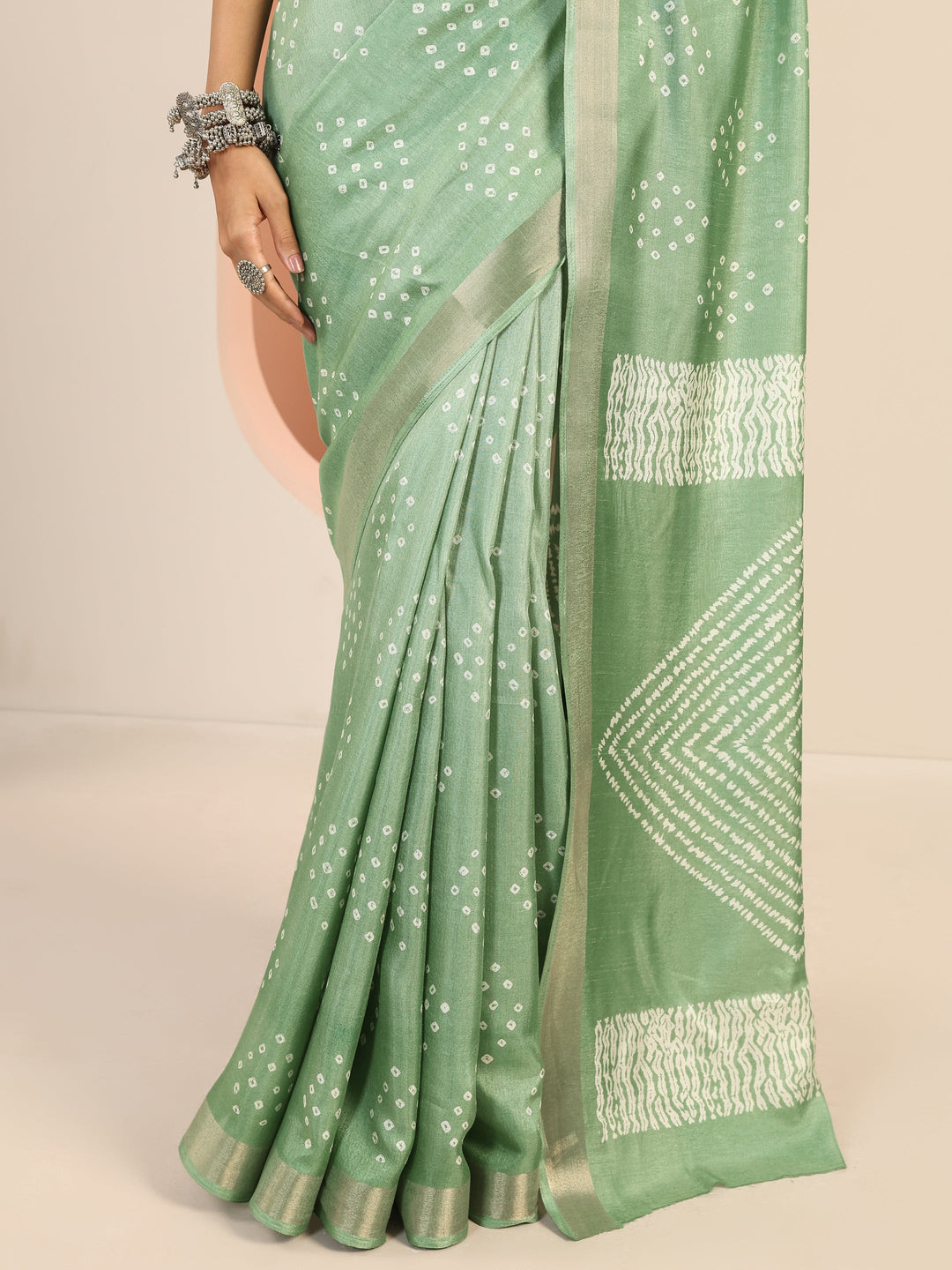 Green Printed Silk Blend Saree With Unstitched Blouse Piece