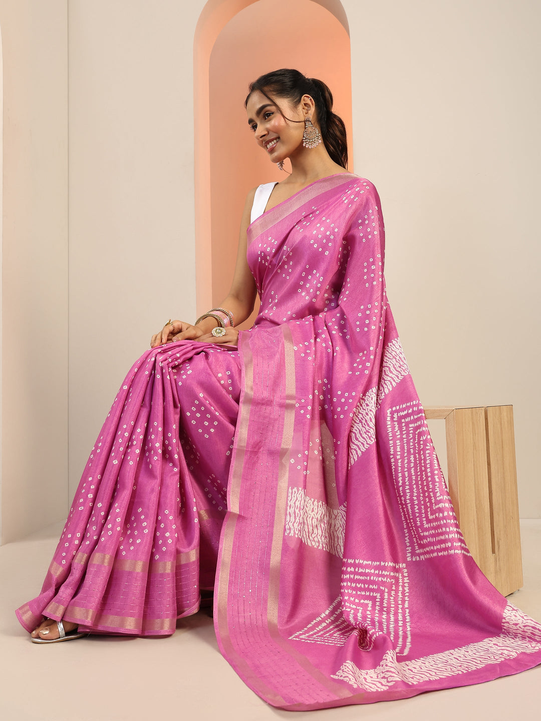 Pink Printed Silk Blend Saree With Unstitched Blouse Piece