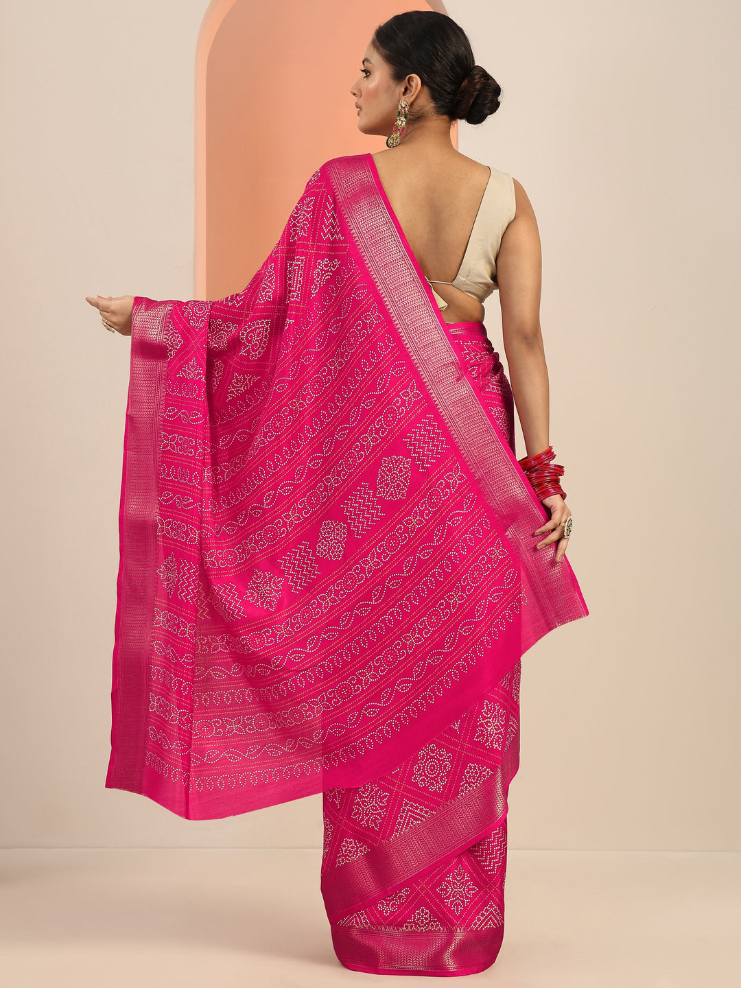 Pink Printed Silk Blend Saree With Unstitched Blouse Piece