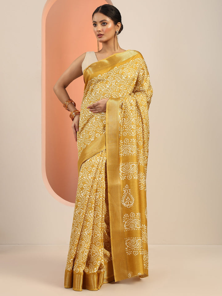 Mustard Printed Silk Blend Saree With Unstitched Blouse Piece